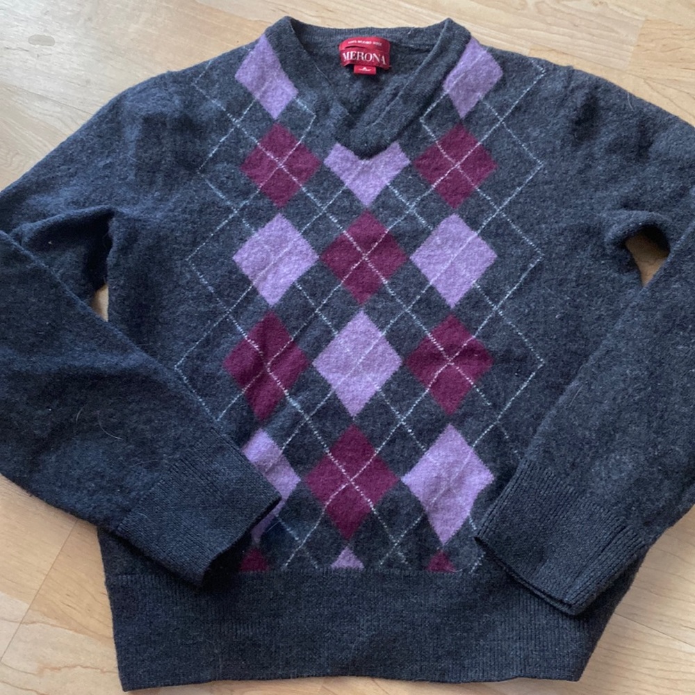 Kids small argyle gray and purple sweater fits like XS
